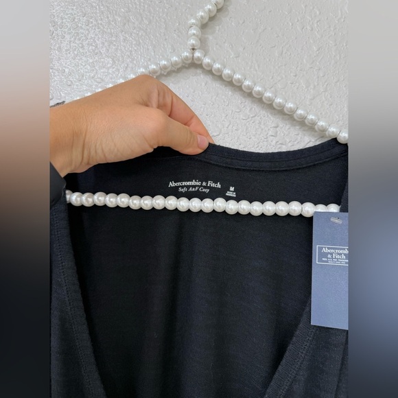 Abercrombie & Fitch Knit Long Sleeve Cross Front Bodysuit NWT Medium - Picture 4 of 8